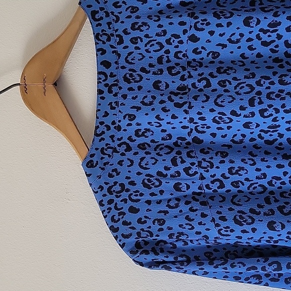 Chico's Blue Leopard Print Cinch Waist Button Down Tunic Size Large - Picture 5 of 9